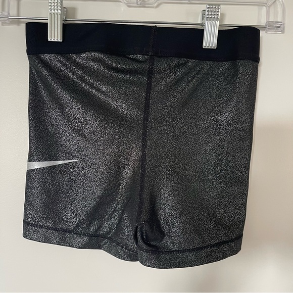 Nike Shorts - Picture 2 of 4